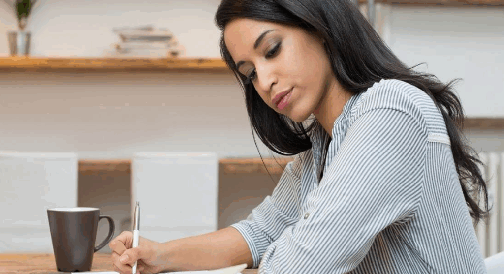 Top 5 Books to Crack Bank PO Exams in 2025